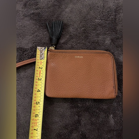 Fossil Leather Wristlet with Tassel Handbag - Picture 3 of 7